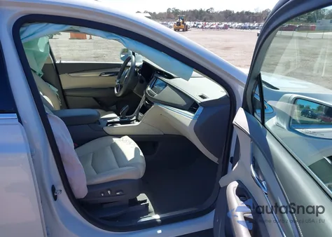 2017 Cadillac Xt5 Luxury z USA, uszkodzony, nr VIN 1GYKNBRS3HZ309537